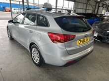 Kia Ceed CRDi 1 - Thumb 4