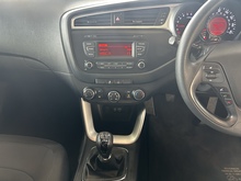 Kia Ceed CRDi 1 - Thumb 9