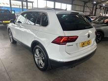 Volkswagen Tiguan TSI BlueMotion Tech SEL - Thumb 4