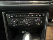 Volkswagen Tiguan TSI BlueMotion Tech SEL - Thumb 11