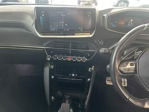 Peugeot E-2008 50kWh GT Premium SUV 5dr Electric Auto (136 ps) - U10587