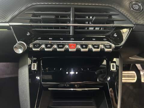 Peugeot E-2008 50kWh GT Premium SUV 5dr Electric Auto (136 ps) - U10587