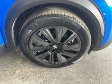Peugeot E-2008 GT Premium - Thumb 21