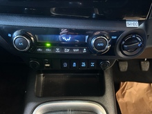 Toyota Hilux D-4D Invincible - Thumb 12