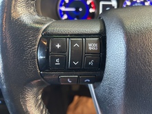 Toyota Hilux D-4D Invincible - Thumb 16