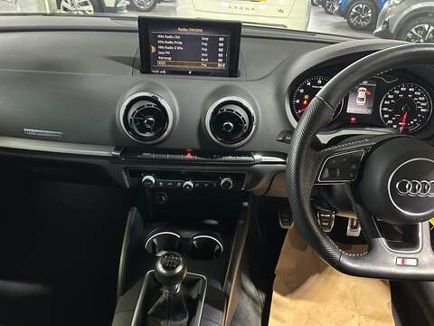 Audi A3 1.0 TFSI 30 S line Saloon 4dr Petrol Manual Euro 6 (s/s) (116 ps) - U10611