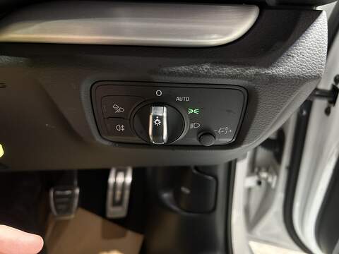 Audi A3 1.0 TFSI 30 S line Saloon 4dr Petrol Manual Euro 6 (s/s) (116 ps) - U10611