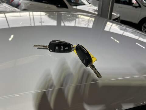 Audi A3 1.0 TFSI 30 S line Saloon 4dr Petrol Manual Euro 6 (s/s) (116 ps) - U10611