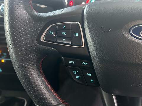 Ford EcoSport 1.0T EcoBoost GPF ST-Line SUV 5dr Petrol Manual Euro 6 (s/s) (140 ps) - U10621