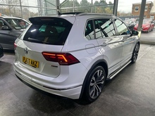 Volkswagen Tiguan TDI R-Line Tech - Thumb 3
