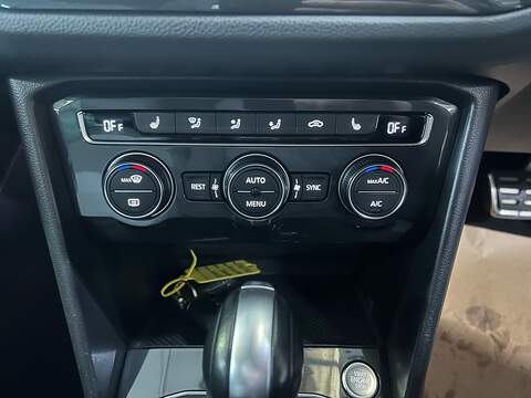 Volkswagen Tiguan 2.0 TDI R-Line Tech SUV 5dr Diesel DSG 4Motion Euro 6 (s/s) (150 ps) - U10633