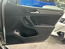 Volkswagen Tiguan TDI R-Line Tech - Thumb 20