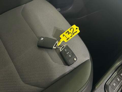 Volkswagen Tiguan 2.0 TDI R-Line Tech SUV 5dr Diesel DSG 4Motion Euro 6 (s/s) (150 ps) - U10633