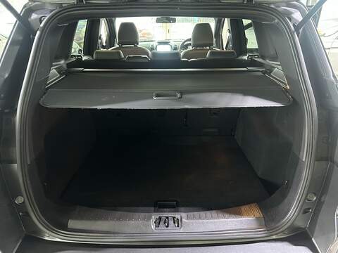 Ford Kuga 2.0 TDCi EcoBlue ST-Line Edition SUV 5dr Diesel Manual Euro 6 (s/s) (150 ps) - U10639