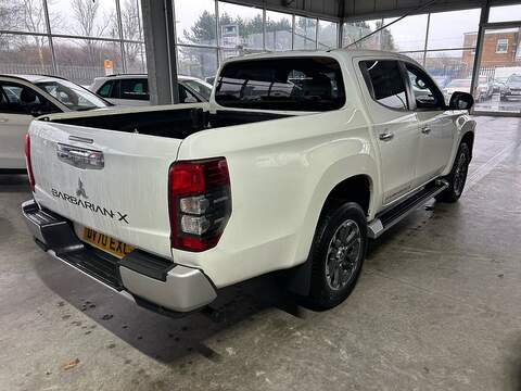 Mitsubishi L200 2.2 DI-D DC Barbarian X Pickup Double Cab 4dr Diesel Auto 4WD Euro 6 (s/s) (150 ps) - U10646