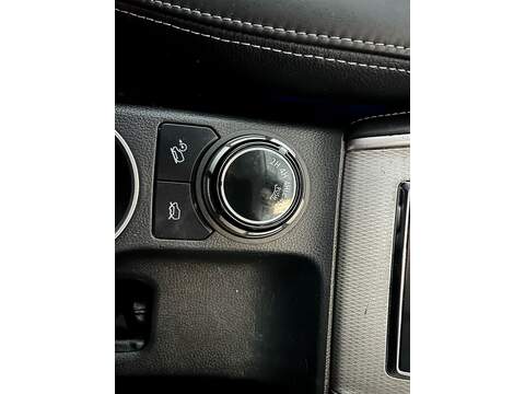 Mitsubishi L200 2.2 DI-D DC Barbarian X Pickup Double Cab 4dr Diesel Auto 4WD Euro 6 (s/s) (150 ps) - U10646