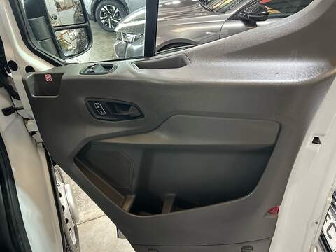 Ford Transit 2.0 350 EcoBlue HD Leader Chassis Cab 2dr Diesel Manual RWD L2 Euro 6 (s/s) (130 ps) - U10647