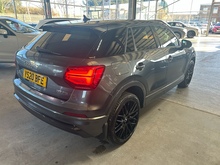 Audi Q2 TDI Black Edition - Thumb 3