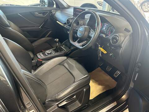 Audi Q2 1.6 TDI 30 Black Edition SUV 5dr Diesel Manual Euro 6 (s/s) (116 ps) - U10658