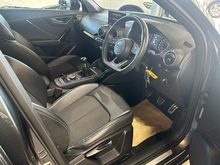 Audi Q2 TDI Black Edition - Thumb 6