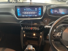 Peugeot 208 PureTech Allure Premium - Thumb 9