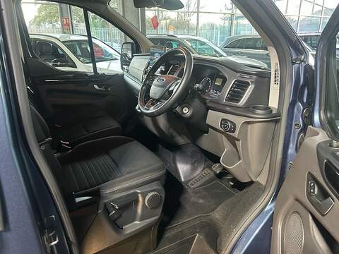 Ford Transit Custom Ford Transit Custom 300 EcoBlue Limited Panel Van 2.0 Automatic Diesel - U10664