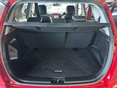 Kia Venga 1.6 3 MPV 5dr Petrol Manual Euro 6 (s/s) (123 bhp) - U10674