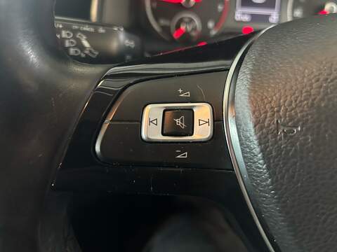 Volkswagen Polo 1.0 TSI SE Hatchback 5dr Petrol Manual Euro 6 (s/s) (95 ps) - U10704