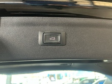 Audi Q3 TFSI CoD S line Edition - Thumb 9