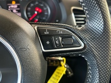 Audi Q3 TFSI CoD S line Edition - Thumb 18