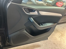 Audi Q3 TFSI CoD S line Edition - Thumb 19