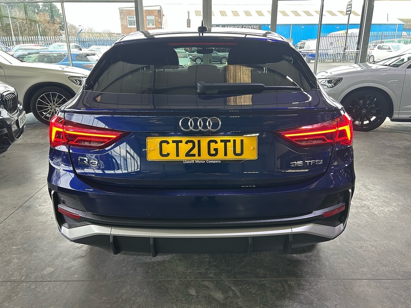 Audi Q3 1.5 TFSI CoD 35 S line Sportback 5dr Petrol S Tronic Euro 6 (s/s) (150 ps) - U10727