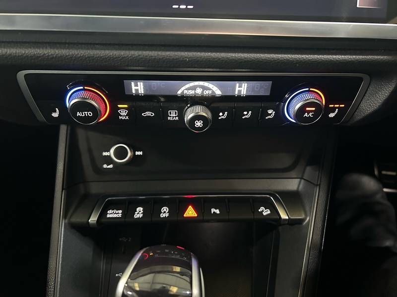 Audi Q3 1.5 TFSI CoD 35 S line Sportback 5dr Petrol S Tronic Euro 6 (s/s) (150 ps) - U10727