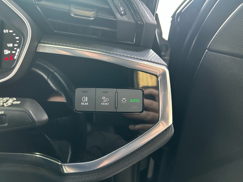 Audi Q3 1.5 TFSI CoD 35 S line Sportback 5dr Petrol S Tronic Euro 6 (s/s) (150 ps) - U10727