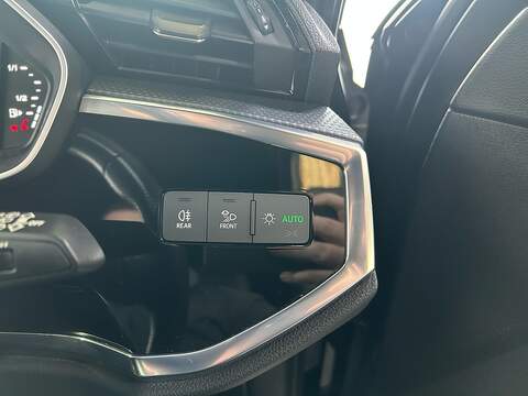 Audi Q3 1.5 TFSI CoD 35 S line Sportback 5dr Petrol S Tronic Euro 6 (s/s) (150 ps) - U10727