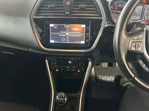 Suzuki SX4 S-Cross 1.0 Boosterjet SZ-T SUV 5dr Petrol Manual Euro 6 (111 ps) - U10729