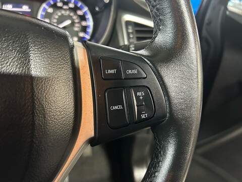 Suzuki SX4 S-Cross 1.0 Boosterjet SZ-T SUV 5dr Petrol Manual Euro 6 (111 ps) - U10729