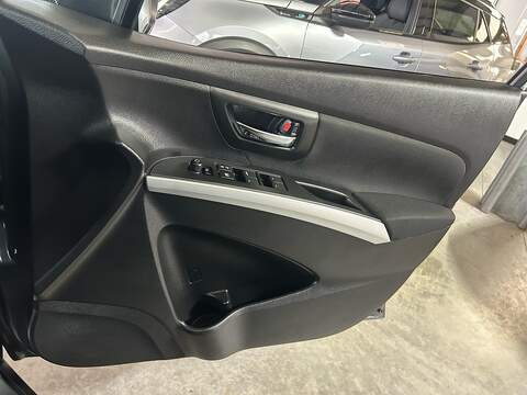 Suzuki SX4 S-Cross 1.0 Boosterjet SZ-T SUV 5dr Petrol Manual Euro 6 (111 ps) - U10729