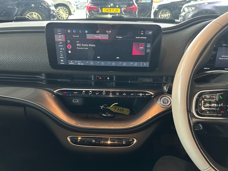 Fiat 500e 42kWh La Prima Hatchback 3dr Electric Auto (118 ps) - U10739