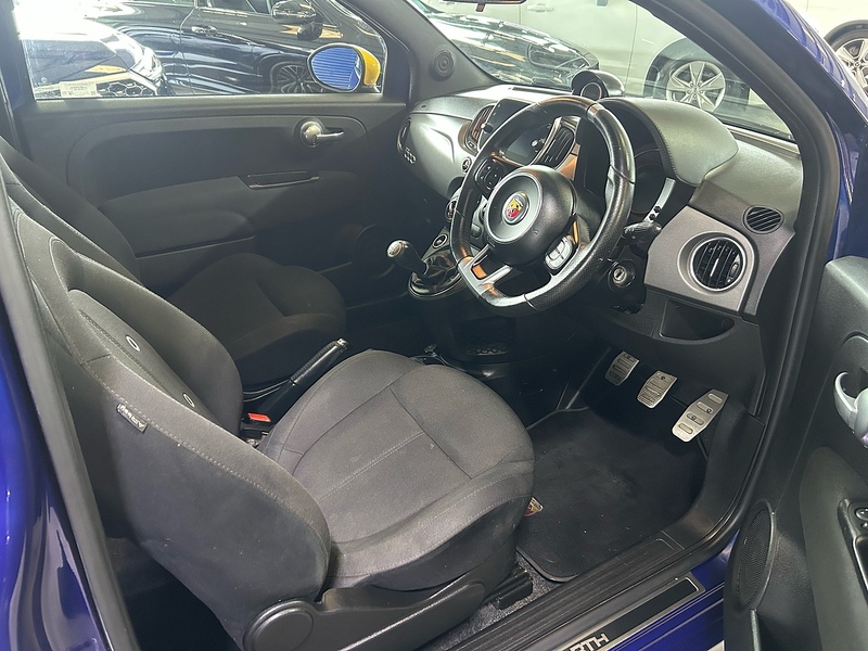 Abarth 595 1.4 T-Jet Trofeo Hatchback 3dr Petrol Manual Euro 6 (160 bhp) - U10744