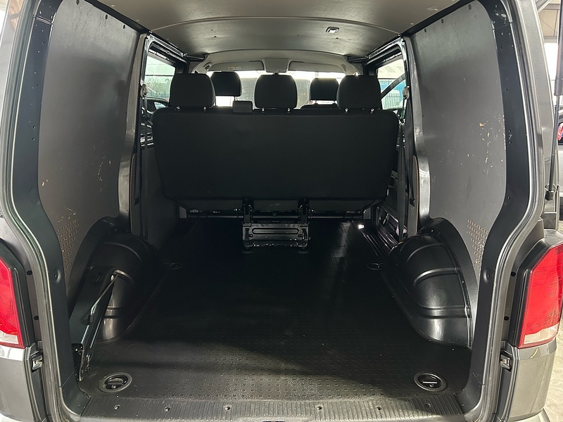 Volkswagen Transporter 2.0 TDI T32 Highline Kombi Double Cab 5dr Diesel Manual FWD SWB Euro 6 (s/s) (150 ps) - U10762