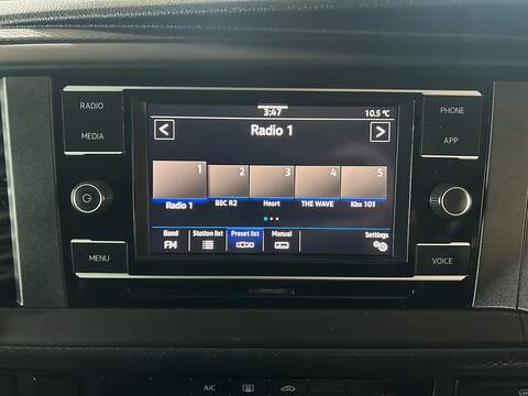 Volkswagen Transporter 2.0 TDI T32 Highline Kombi Double Cab 5dr Diesel Manual FWD SWB Euro 6 (s/s) (150 ps) - U10762