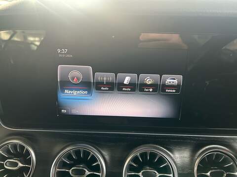 Mercedes-Benz E Class 2.0 E220d AMG Line Coupe 2dr Diesel G-Tronic+ Euro 6 (s/s) (194 ps) - U10764