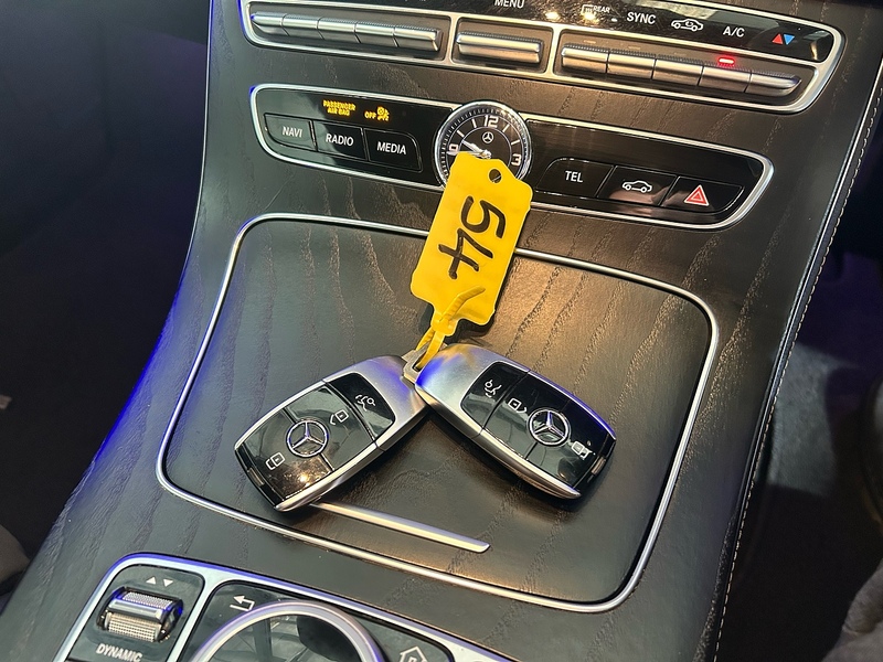 Mercedes-Benz E Class 2.0 E220d AMG Line Coupe 2dr Diesel G-Tronic+ Euro 6 (s/s) (194 ps) - U10764