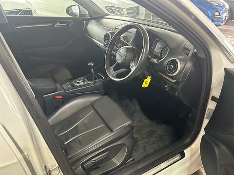 Audi A3 1.6 TDI 30 Sport Sportback 5dr Diesel Manual Euro 6 (s/s) (116 ps) - U10767