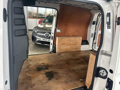 Volkswagen Caddy Maxi 2.0 TDI C20 Commerce Panel Van 6dr Diesel Manual LWB Euro 6 (s/s) (102 ps) - U10773