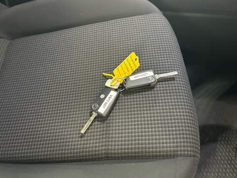 Volkswagen Caddy Maxi 2.0 TDI C20 Commerce Panel Van 6dr Diesel Manual LWB Euro 6 (s/s) (102 ps) - U10773