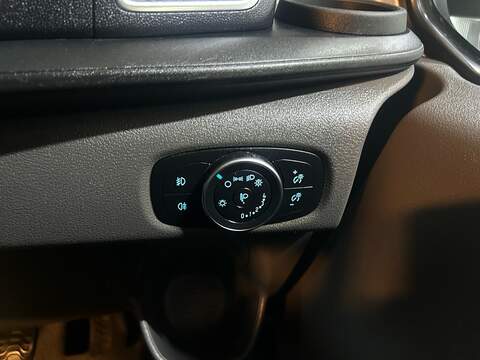 Ford Transit Custom 2.0 280 EcoBlue Limited Panel Van 5dr Diesel Manual L1 H1 Euro 6 (s/s) (130 ps) - U10774