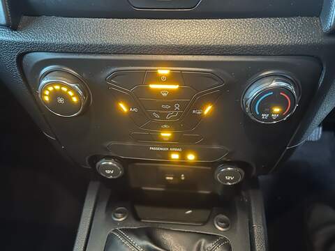 Ford Ranger 2.0 EcoBlue XL Pickup Double Cab 4dr Diesel Manual 4WD Euro 6 (s/s) (170 ps) - U10777