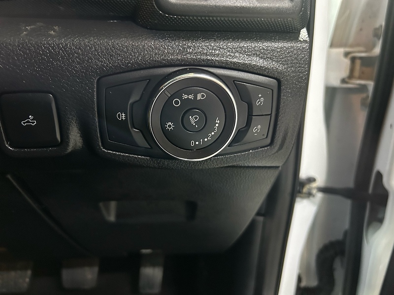 Ford Ranger 2.0 EcoBlue XL Pickup Double Cab 4dr Diesel Manual 4WD Euro 6 (s/s) (170 ps) - U10777